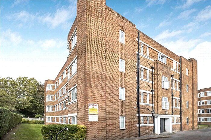 2 Bedroom Flat To Rent In Warwick Gardens, London Road, Thornton Heath, CR7