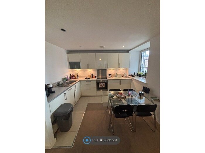 2 Bedroom Flat To Rent In Blackfriars Road, Salford, M3