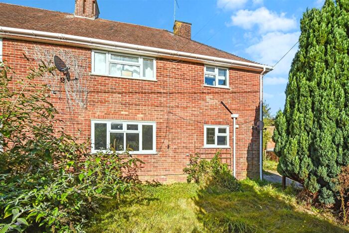 2 Bedroom Maisonette For Sale In Greensey, Ragged Appleshaw, Andover, SP11
