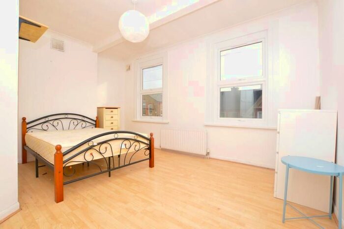 4 Bedroom End Of Terrace House To Rent In Marmont Road, London, SE15