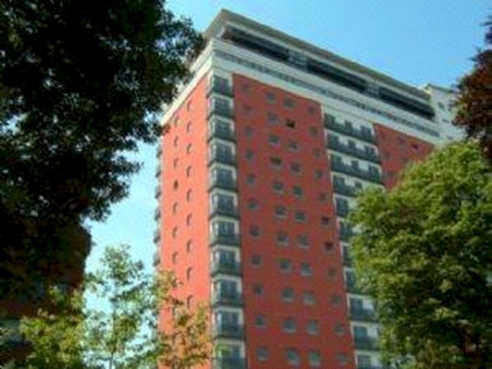 2 Bedroom Apartment To Rent In Aspects, Sutton, Surrey, SM1