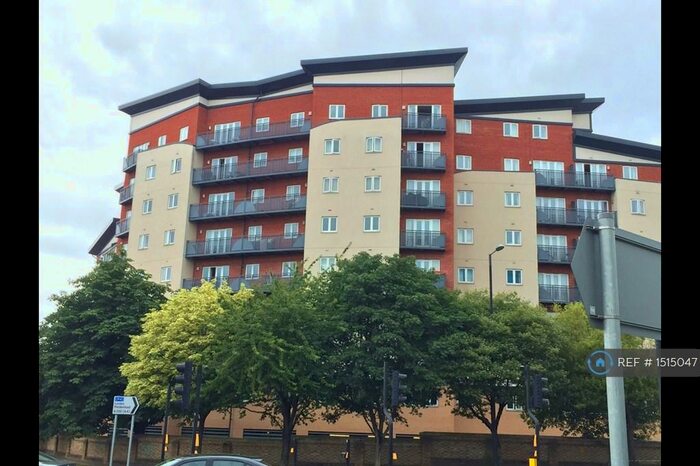 2 Bedroom Flat To Rent In Windsor Road, Slough, SL1