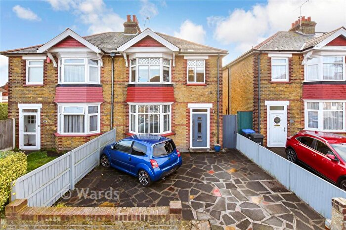 3 Bedroom Semi Detached House For Sale In Warten Road, Ramsgate, Kent, CT11