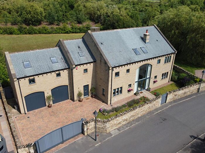 5 Bedroom Detached House For Sale In Whitley Willows, Lepton, HD8