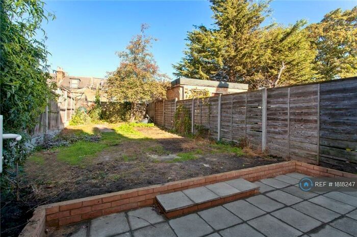 4 Bedroom Maisonette To Rent In Thistlewaite Road, London, E5