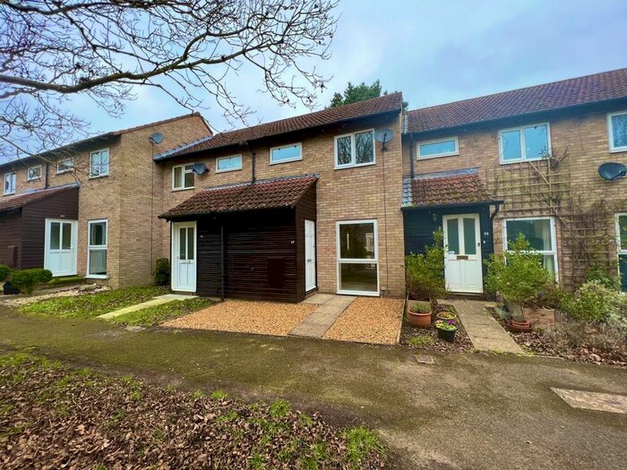 2 Bedroom Terraced House To Rent In Bankview, Lymington, Hampshire SO41