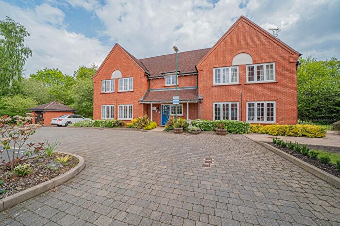 2 Bedroom Apartment For Sale In Foxley Drive, Catherine-De-Barnes, Solihull, B91
