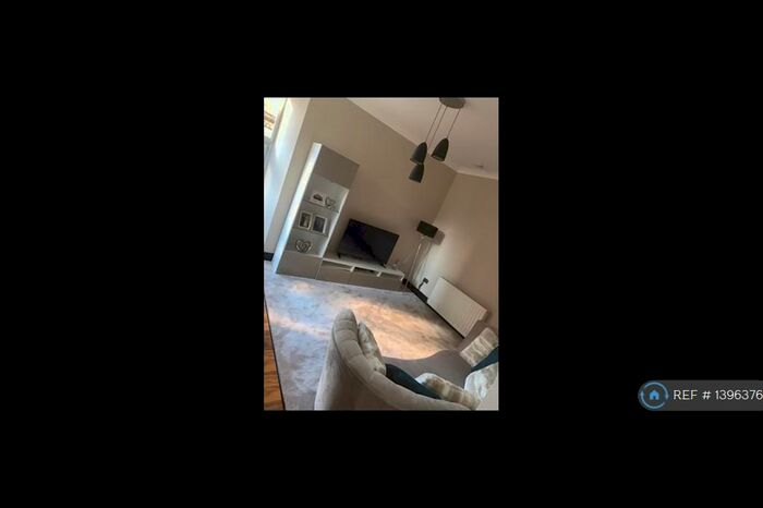 2 Bedroom Flat To Rent In Holmhead Place, Glasgow, G44