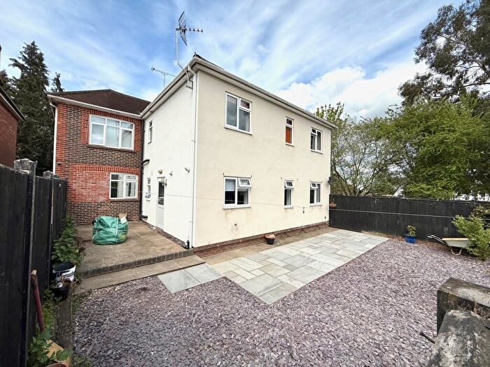 1 Bedroom Flat To Rent In London Road, Binfield, RG42