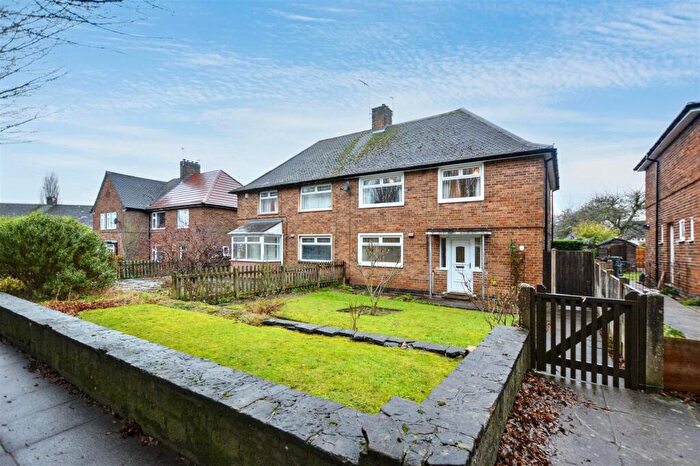 3 Bedroom Semi Detached House For Sale In The Vista, Stapleford, Nottingham, NG9