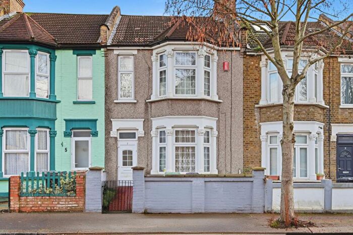 3 Bedroom Terraced House For Sale In Norton Road, Leyton, E10