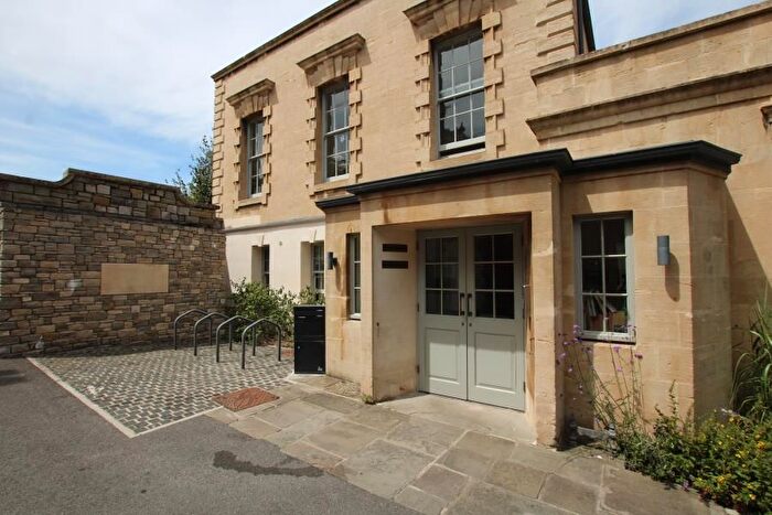 2 Bedroom Flat To Rent In Old School Close, Bristol, BS6