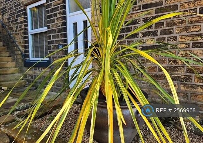 4 Bedroom Semi-Detached House To Rent In Victoria Place, Luddendenfoot, Halifax, HX2