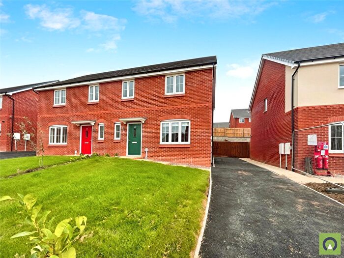 4 Bedroom Semi-Detached House To Rent In Butterworth Road, Sutton-In-Ashfield, Nottinghamshire, NG17