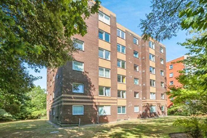 2 Bedroom Flat To Rent In Princess Road, Poole, BH12