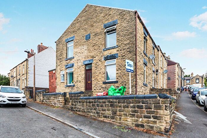 2 Bedroom Terraced House For Sale In Edward Street, Barnsley, S73