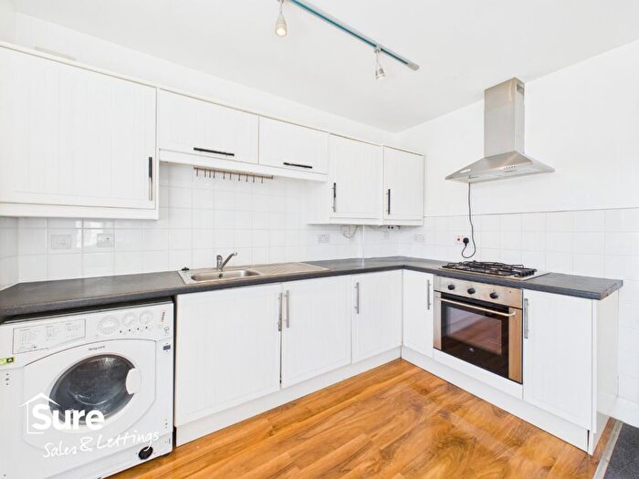 1 Bedroom Maisonette To Rent In Queensway, Hemel Hempstead, Hertfordshire, HP2
