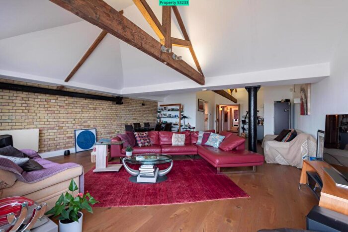2 Bedroom Flat For Sale In Wapping Wall, London, E1W
