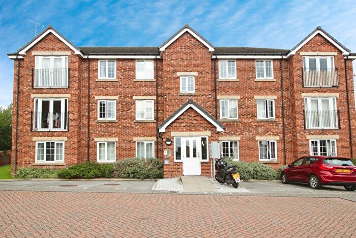 2 Bedroom Flat For Sale In Murray View, Leeds, LS10