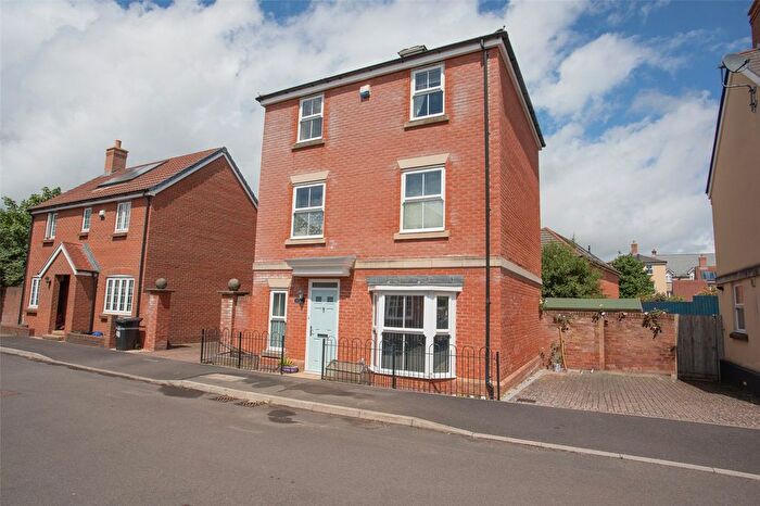 4 Bedroom Detached House For Sale In Bartletts Elm, Huish Episcopi, Langport, TA10