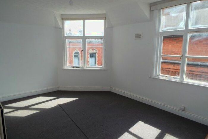 1 Bedroom Flat To Rent In Bank Street, Nottingham, NG10