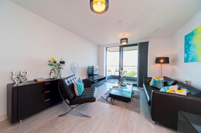 2 Bedroom Flat To Rent In Connaught Heights, Silvertown, E16