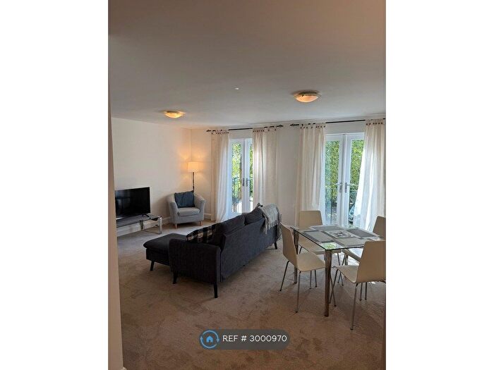 2 Bedroom Flat To Rent In Durward Street, London, E1