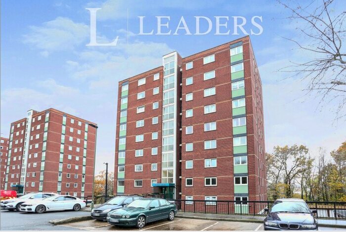 Flat To Rent In Porchester Mead, BR3