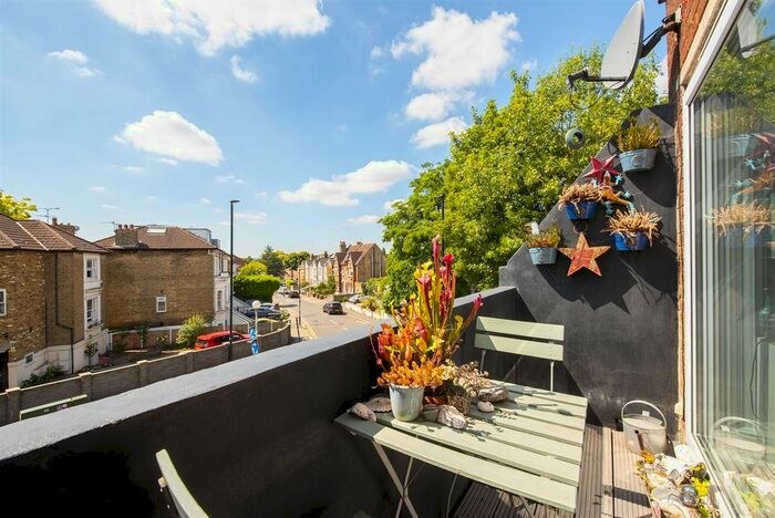 1 Bedroom Flat To Rent In Wellesley Road, Chiswick, W4