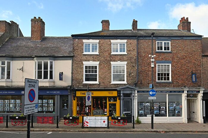 2 Bedroom Flat To Rent In Queen Street, Ripon, HG4