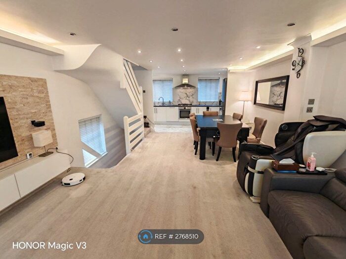 3 Bedroom Semi-Detached House To Rent In Bray Crescent, London, SE16