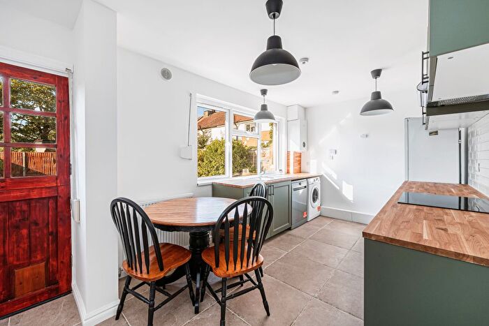 3 Bedroom Terraced House To Rent In Almond Avenue, Ealing, W5