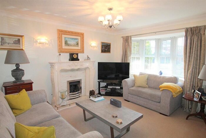 4 Bedroom Detached House For Sale In Bishops Gate, Lytham St. Annes, FY8
