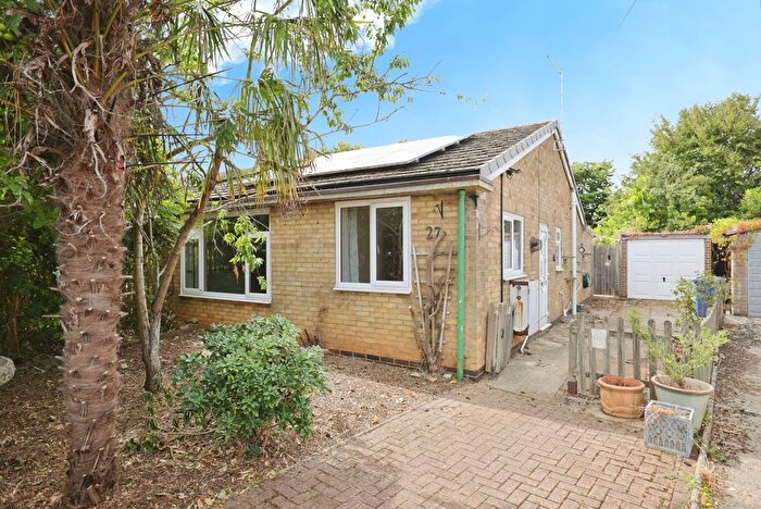 2 Bedroom Bungalow For Sale In Stanwell Lea, Middleton Cheney, Banbury, Northamptonshire, OX17