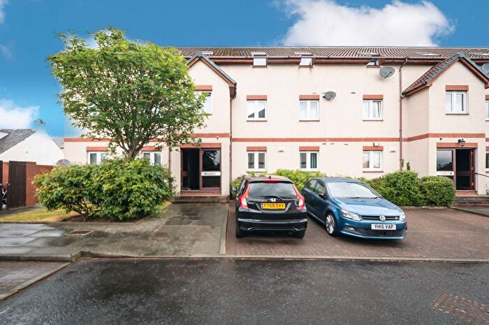 2 Bedroom Flat For Sale In Peffermill Road, Edinburgh, EH16