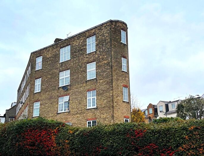 1 Bedroom Flat For Sale In Connaught Road, Harlesden, London, NW10