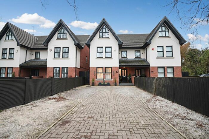 5 Bedroom Semi-Detached House For Sale In Grange Road, Eccles, M30