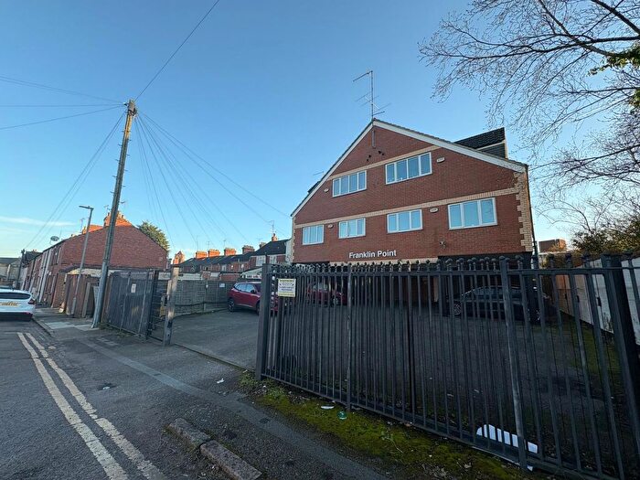 2 Bedroom Flat To Rent In Weedon Road, Northampton, NN5