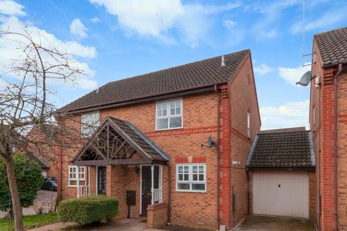 2 Bedroom Semi-Detached House To Rent In Coopers Gate, Banbury, OX16