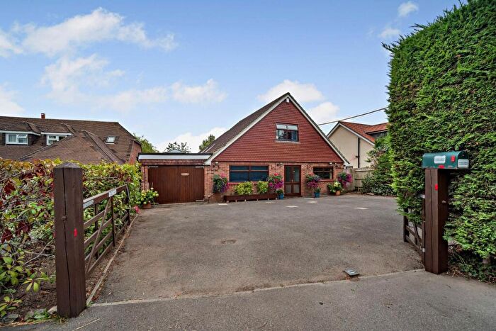 4 Bedroom Detached House For Sale In Southend Road, Bradfield Southend, Berkshire, RG7