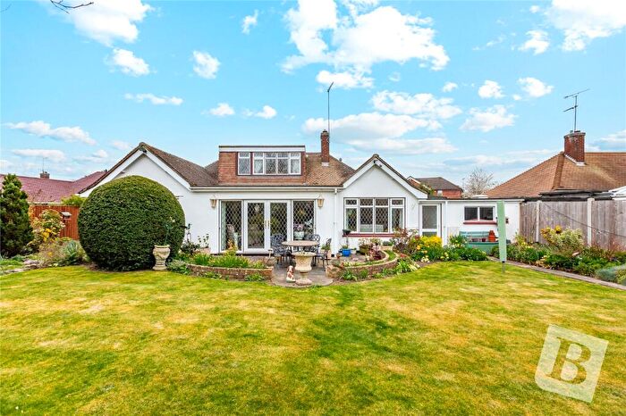 4 Bedroom Bungalow For Sale In Torrington Close, Chelmsford, Essex, CM1