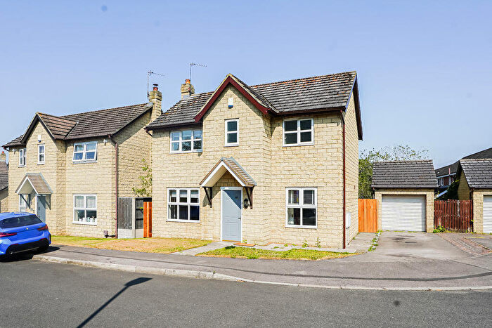 3 Bedroom Detached House For Sale In Clarendon Court, Shildon, DL4