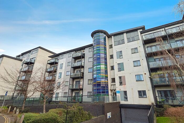 2 Bedroom Flat To Rent In The Compass, Southampton, SO14