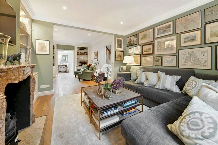 4 Bedroom Terraced House To Rent In Jubilee Place, Chelsea, London, SW3