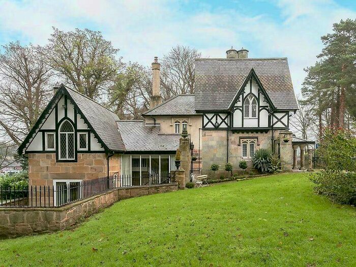 5 Bedroom Detached House For Sale In Park Lane, Castle Donington, DE74