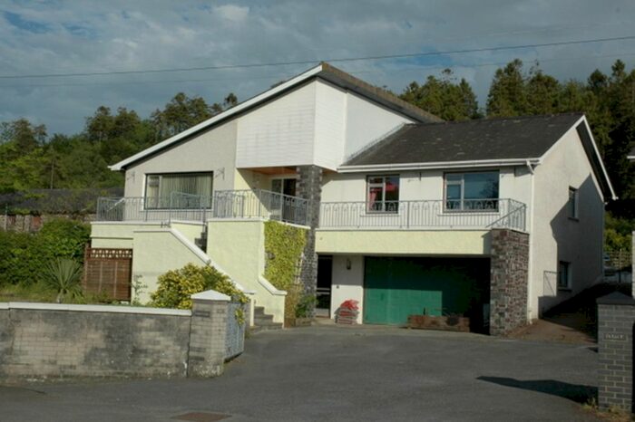 3 Bedroom Detached Bungalow To Rent In Carmarthen Road, Newcastle Emlyn, SA38