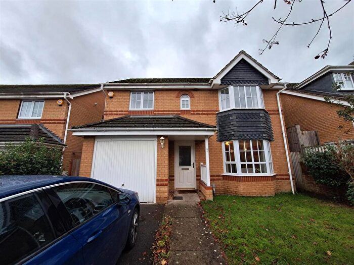 4 Bedroom Detached House To Rent In Tymawr, RG4