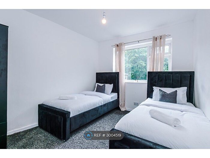 3 Bedroom Terraced House To Rent In Woodlands Road, Manchester, M8