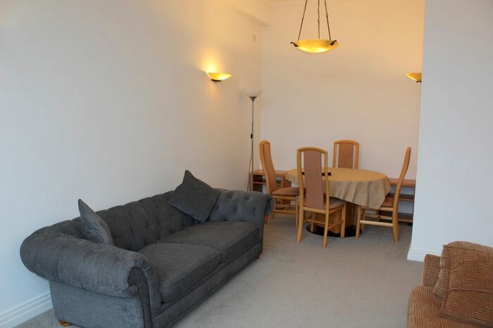 2 Bedroom Flat To Rent In Yew Tree Road, Birmingham B13