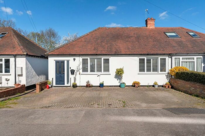 3 Bedroom Bungalow For Sale In Willow Way, Sunbury-On-Thames, Surrey, TW16